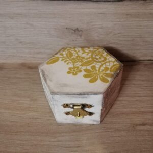 Кутия за бижута Дантела