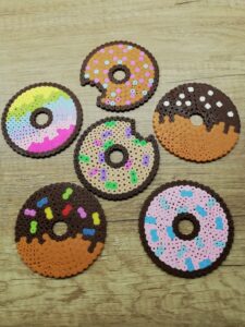 Подложки за чаши Pixel Art Понички Ръчна Изработка Комплект 6 бр.