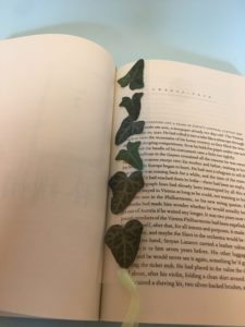 Книгоразделител Бръшлян Ръчна Изработка
