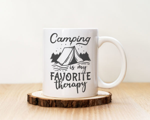 Чаша с надпис Camping Is My Favourite Therapy
