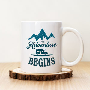 Чаша с надпис The Adventure Begins Blue