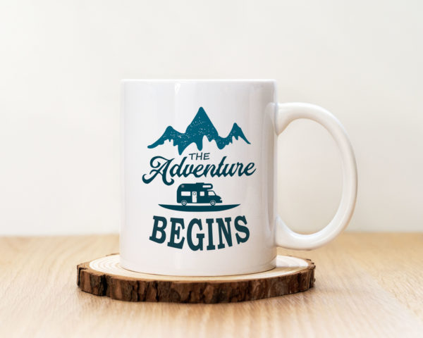 Чаша с надпис The Adventure Begins Blue