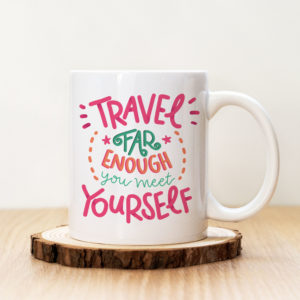 Чаша с надпис Travel Far Enough
