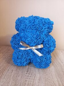 Луксозно мече от рози в синьо