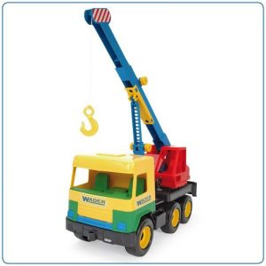 Играчка камион с кран